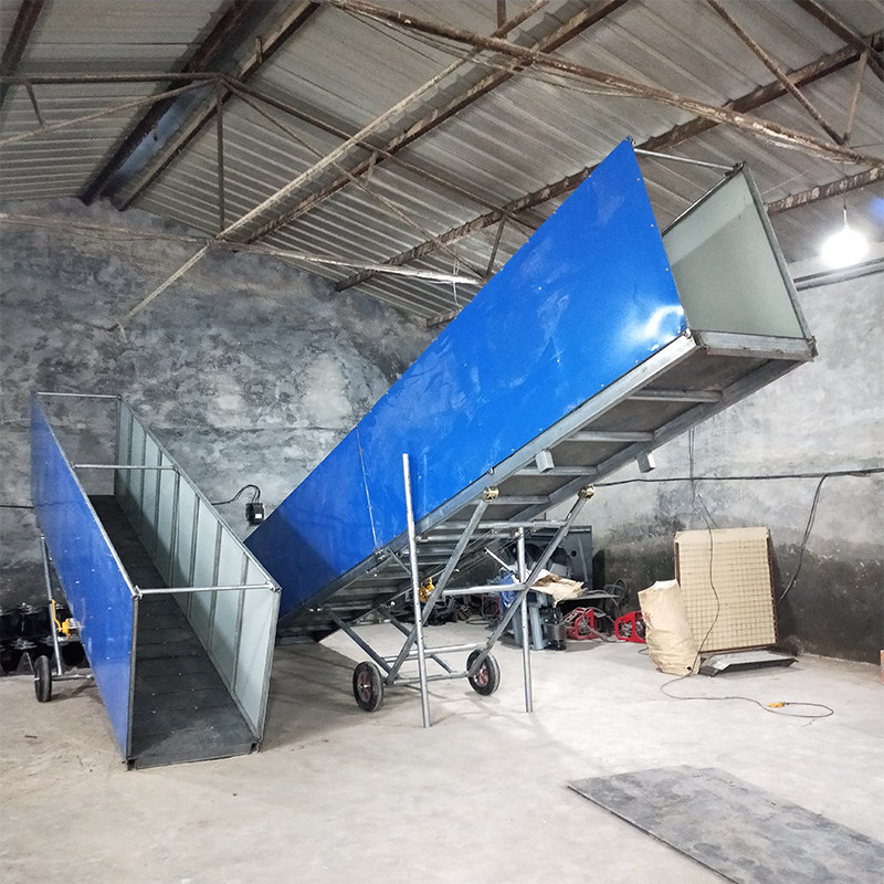 电动小型移动式升降装卸平台赶猪通卸装猪爬梯出猪畜牧