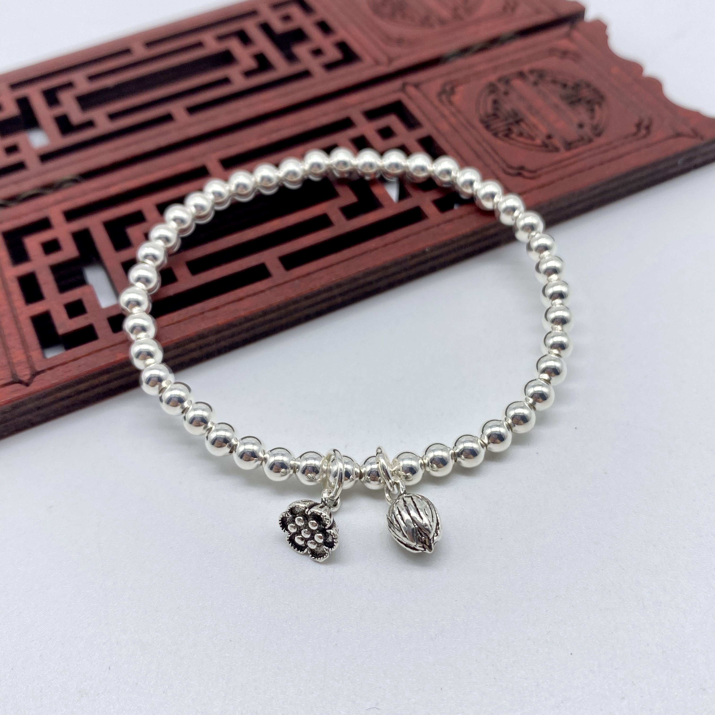 纯银莲蓬花苞手链银两世欢传承系列莲心转运手链