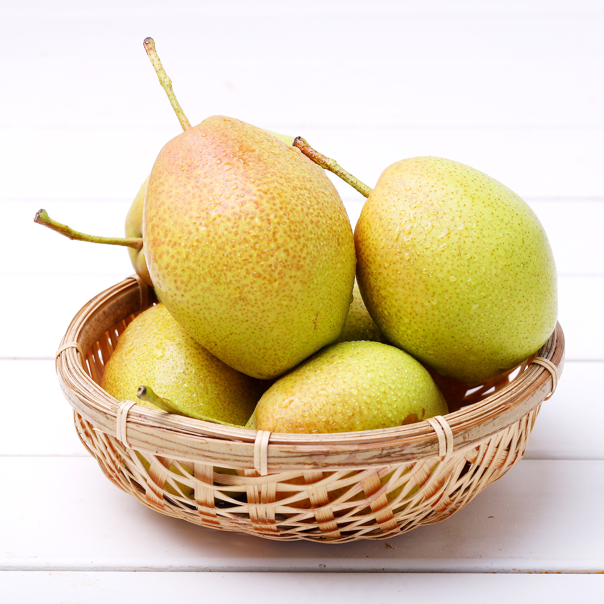 香梨10斤新鲜现摘当季时令水果红香酥梨子整箱批发非新疆库尔勒梨