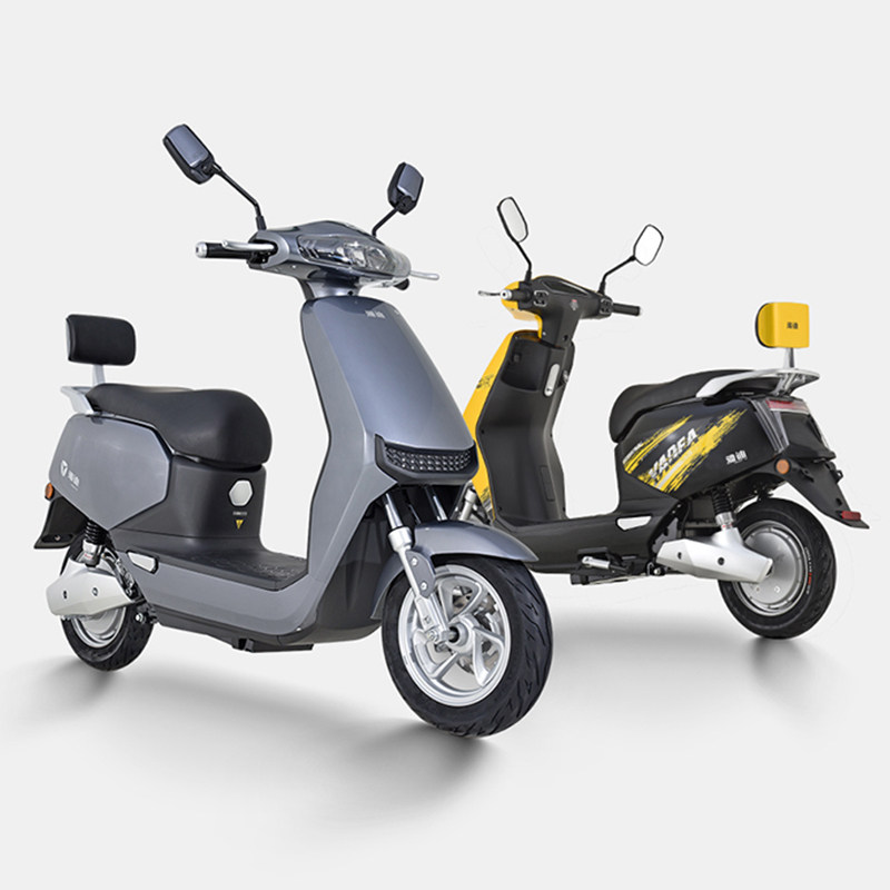 电动摩托车雅迪新款e2石墨电池时尚男女双人代步电动摩托车