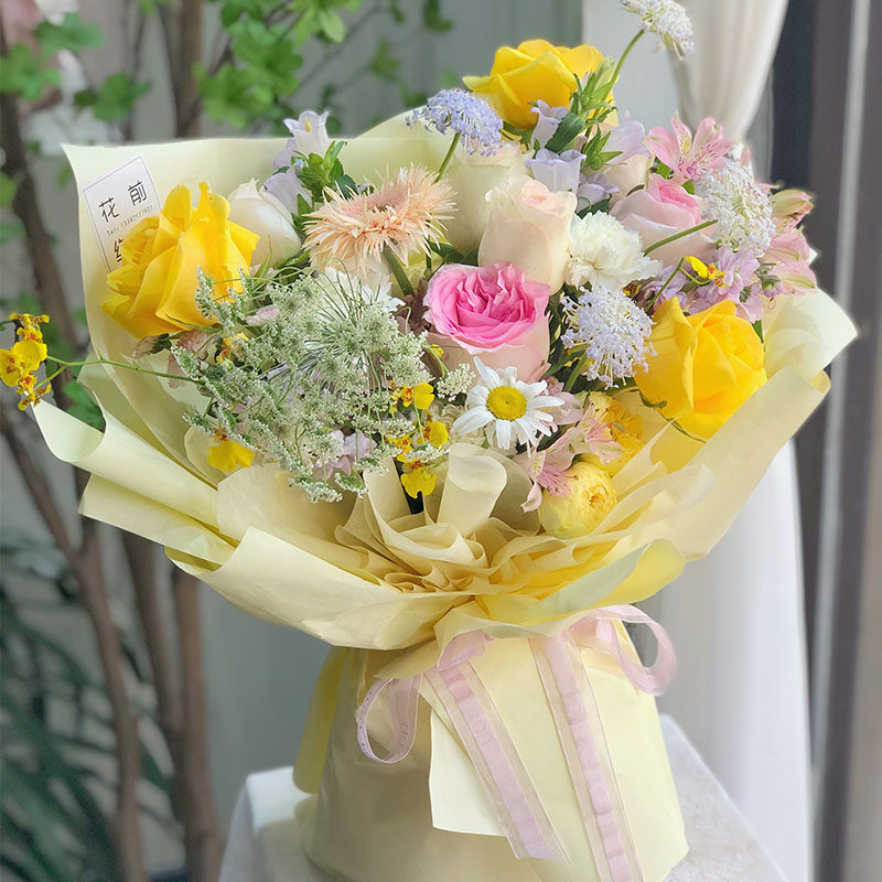 包头同城鲜花速递黄玫瑰花束店主实拍贴有花前约夏鲜花速递同城