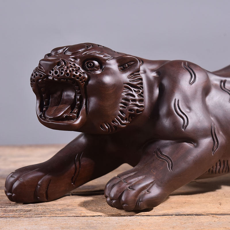 檀木木雕老虎摆件十二生肖实木虎动动物家居大号木雕