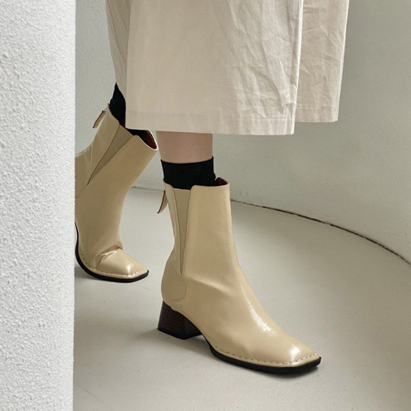 2020年新款靴子女中筒靴粗跟时装方头时装靴