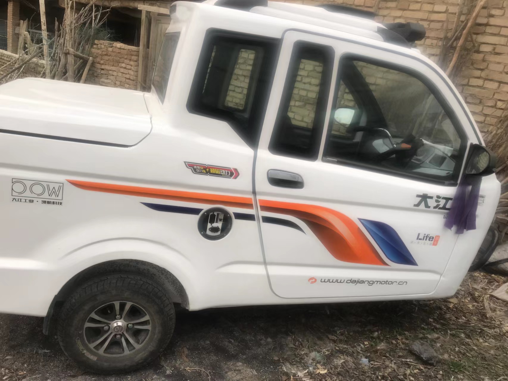 大江电动燃油三轮皮卡卡车车窗晴雨挡雨世纪风雨眉