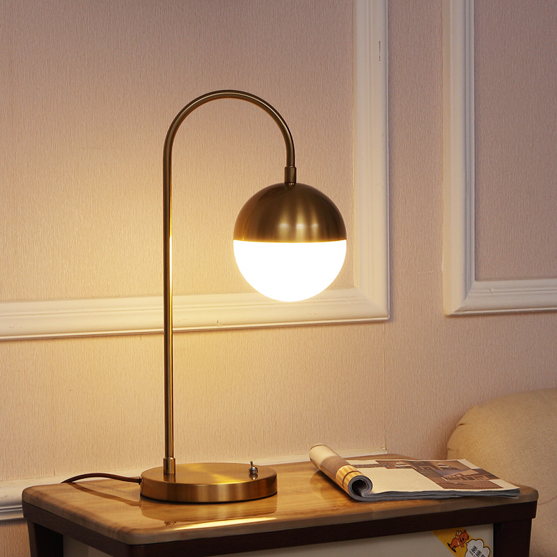 卧室台灯床头头灯创意简约现代温馨轻奢浪漫装饰台灯