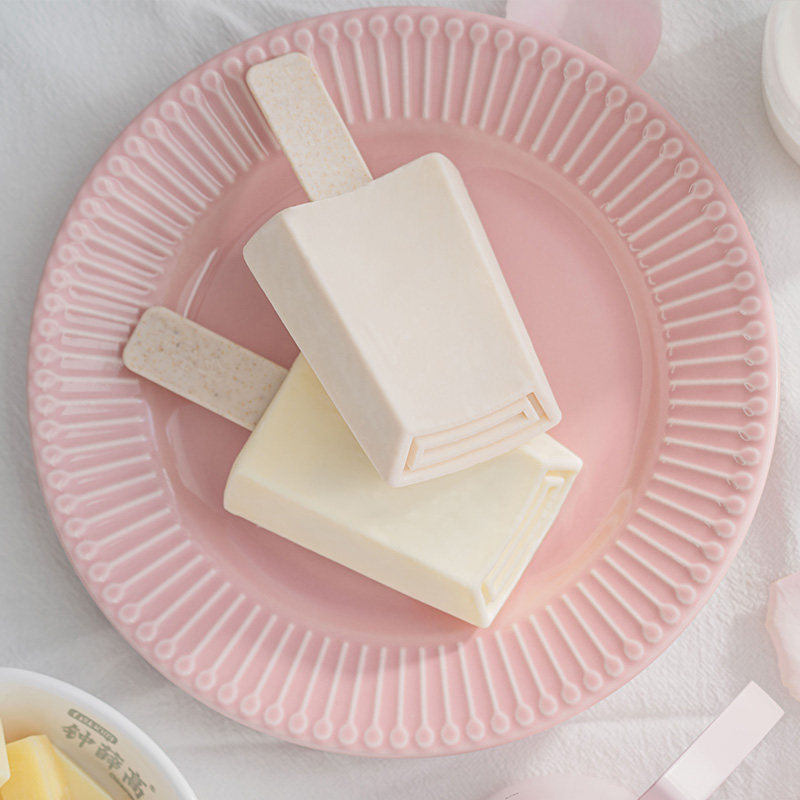 新品钟薛高莓莓物语系列草莓巧克力雪糕冰淇淋冻品冰淇淋