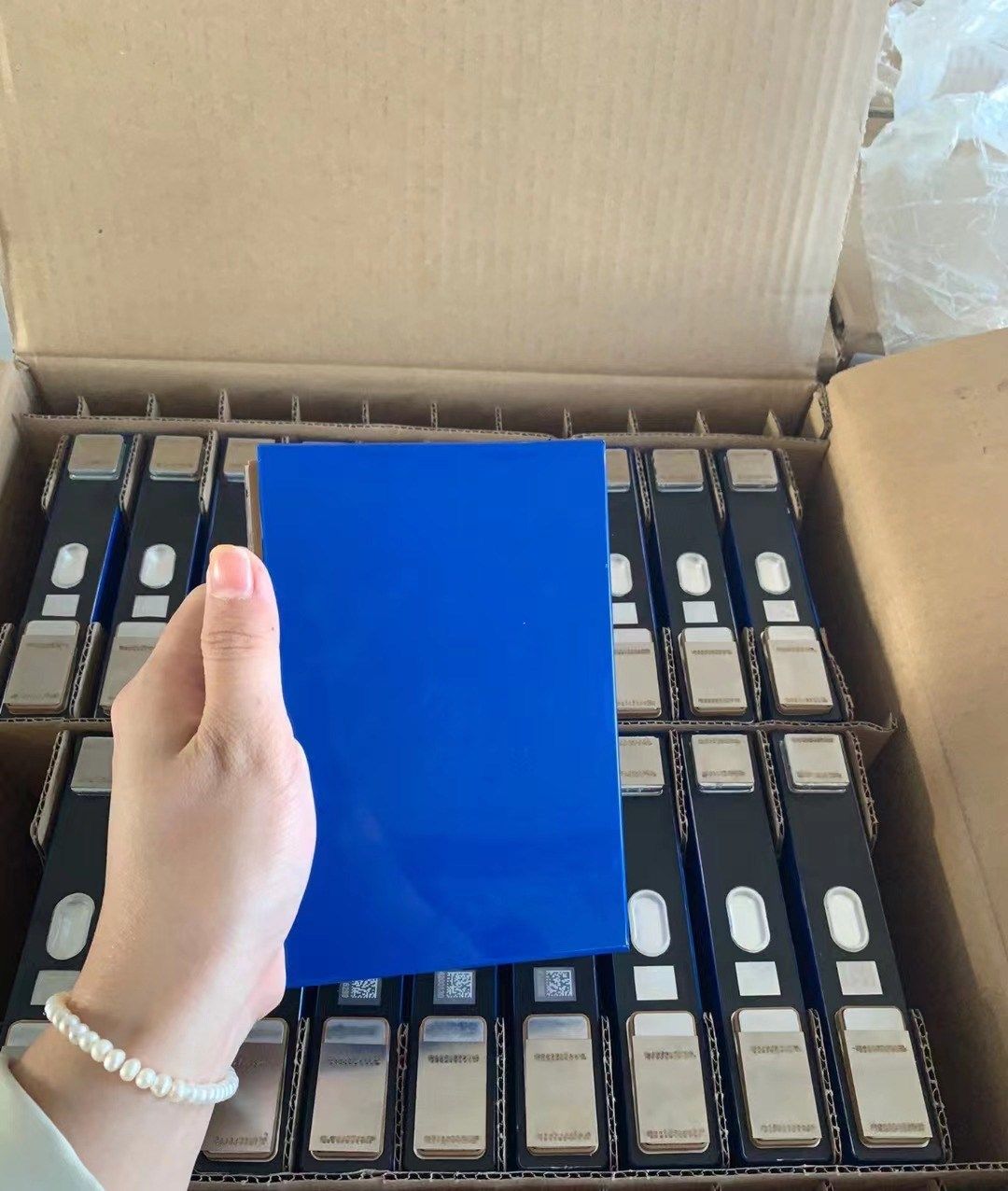 国轩高科三元锂电池37v50单体大容量动力电芯电动车电动车电池