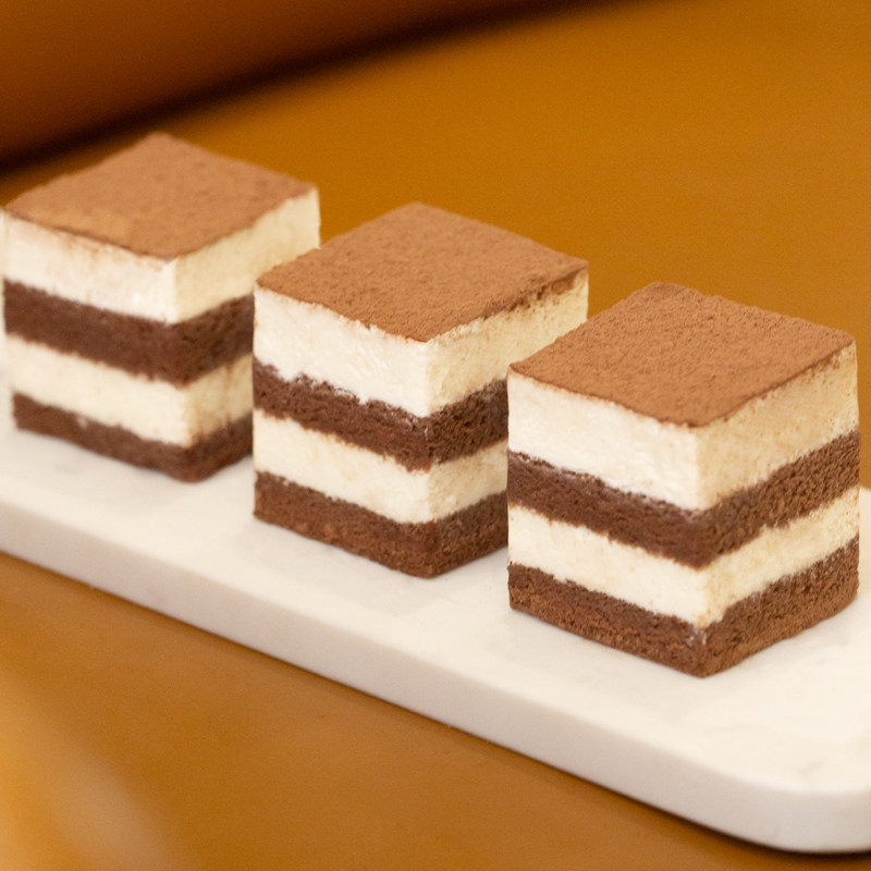 蛋糕上海馥松食品冷冻提拉米苏慕斯成品商用咖啡店新鲜生日蛋糕