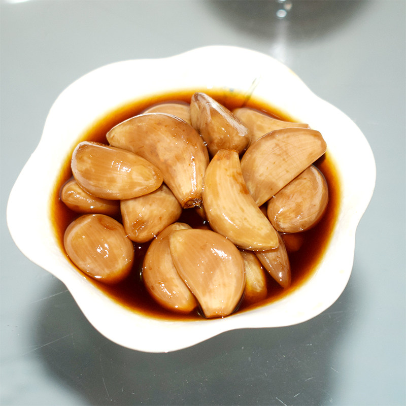 泡蒜广西酱香即食菜咸蒜下饭菜酱油腌制咸菜酱菜