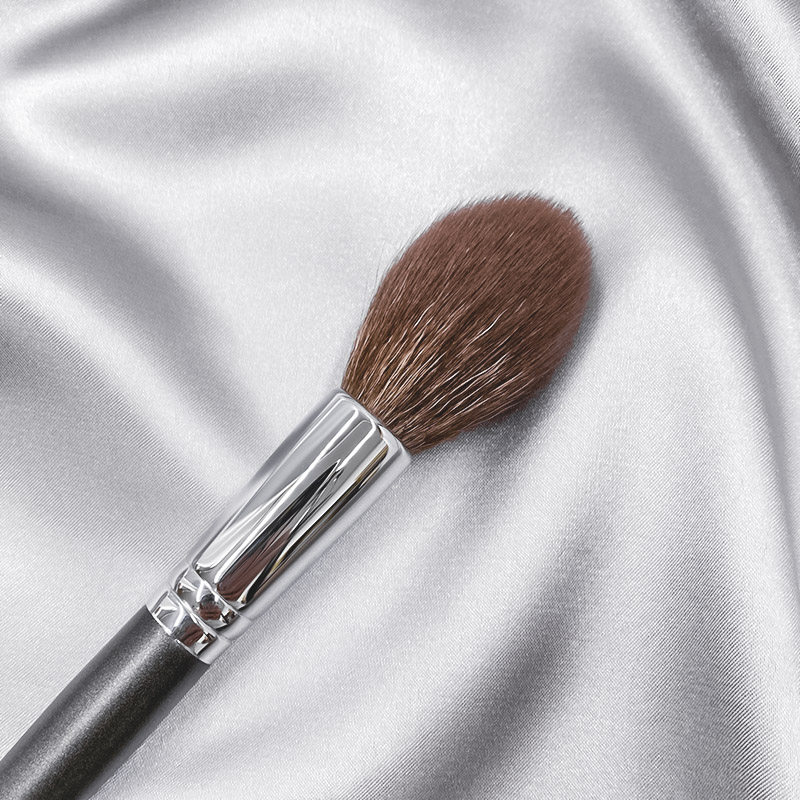 火苗真毛化妆晒红女正品火苗型软毛刷子腮红高光化妆刷