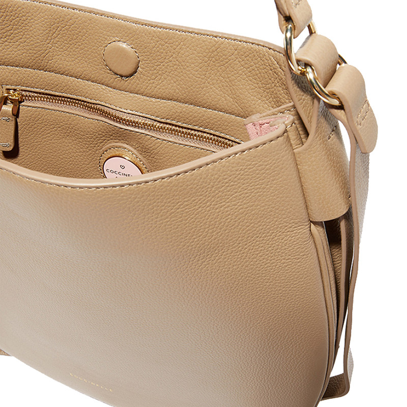 新品coccinelle可奇奈尔maeva斜挎包女士纯色牛皮手提女士包袋