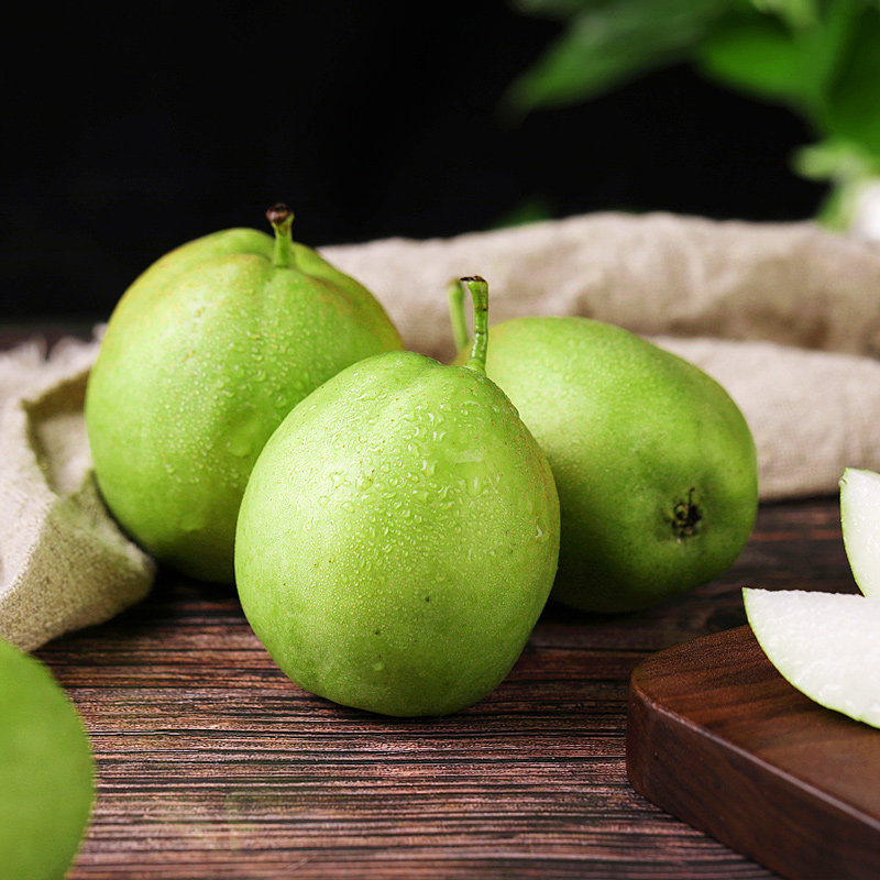 新鲜水晶青皮梨皇冠脆梨河南绿宝石