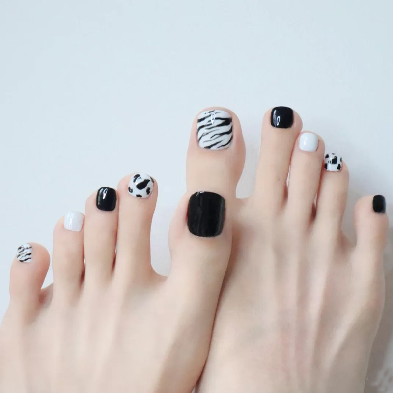 美甲贴片脚指甲成品短款穿戴式脚趾甲简约小红美甲工具