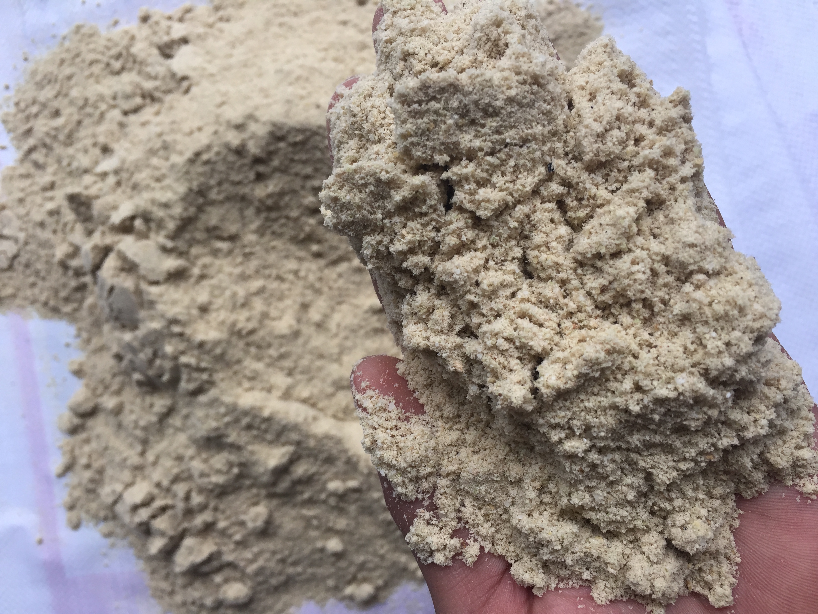 米糠农家自产新鲜稻糠谷糠粉鸡鸭鹅猪鱼动物饲料原料