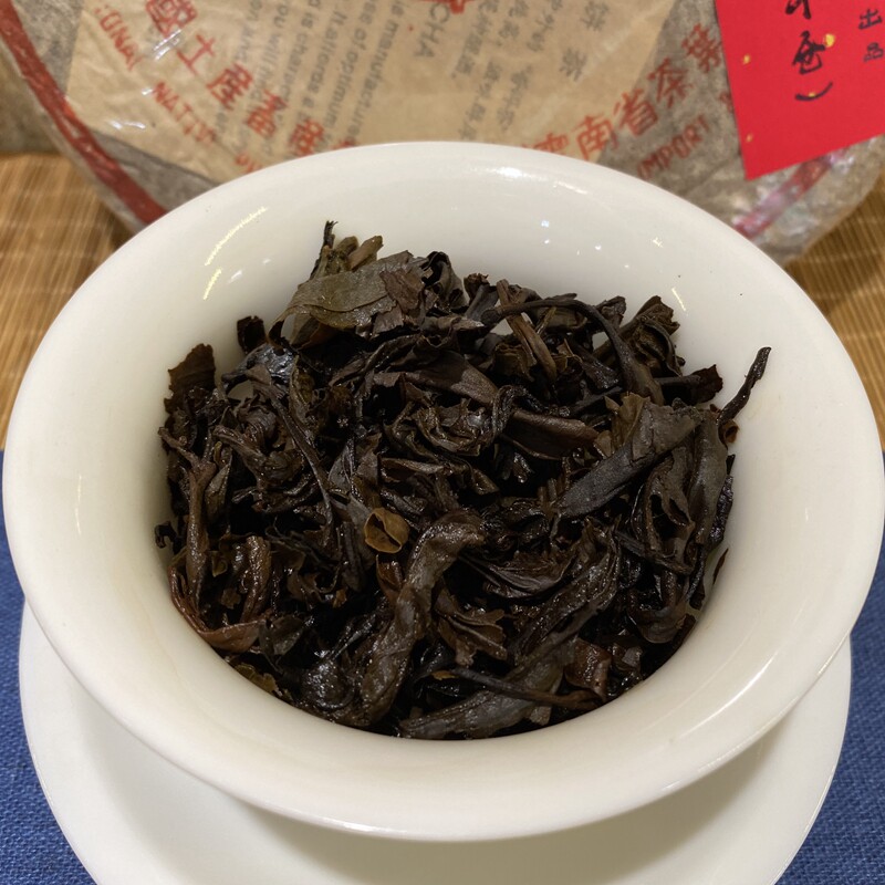 中茶八十年代中期8582青饼357g生茶普洱茶勐海茶厂普洱