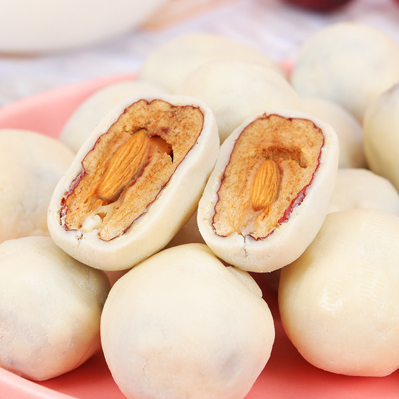 新疆奶枣巴旦夹心奶酪奶油枣红红枣特产网红枣类制品