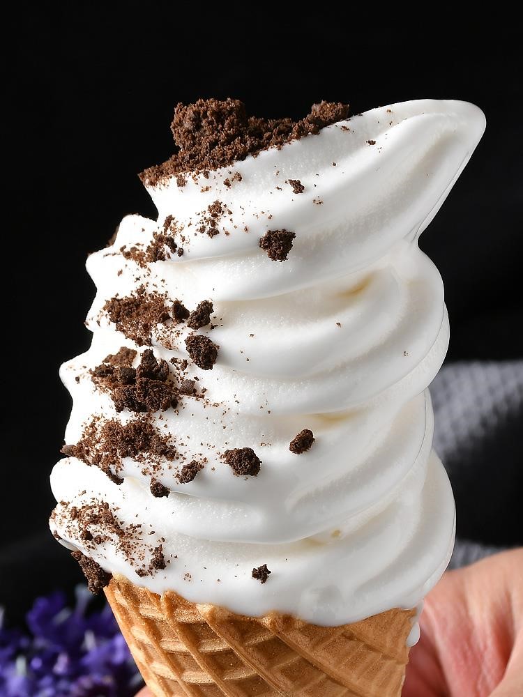 超欢牛奶草莓香草冰淇淋1kg12袋整箱商用甜筒手机保护套