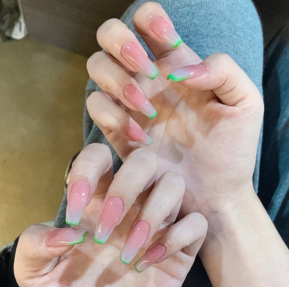 小红书同款美甲成品双色渐变气质显白法式穿戴美甲工具