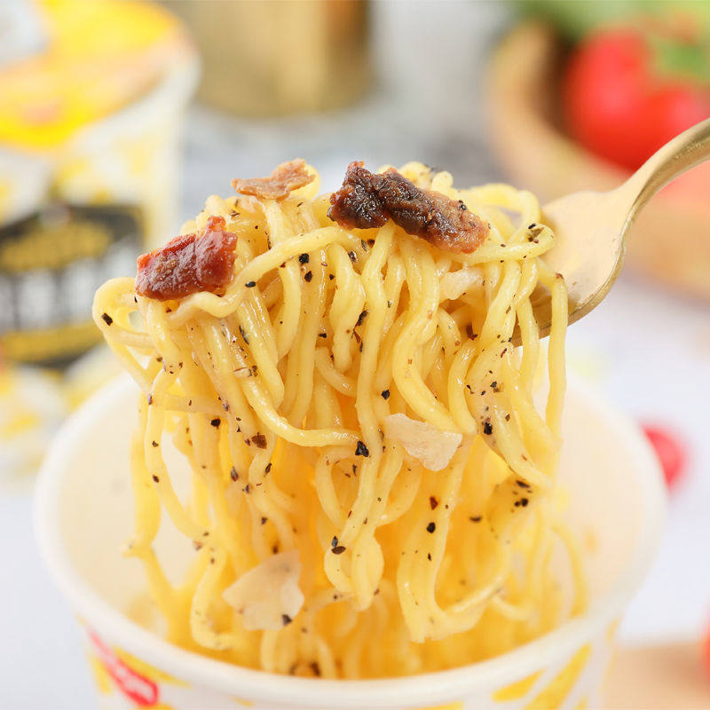 nissin日清意面芝士培根番茄肉酱意大利面干拌速食网红方便面桶装