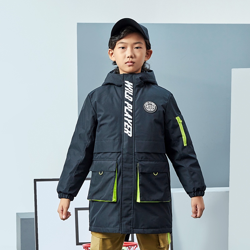 安踏童装21年冬季新款男大童加厚连帽保暖中长款羽绒服352218901