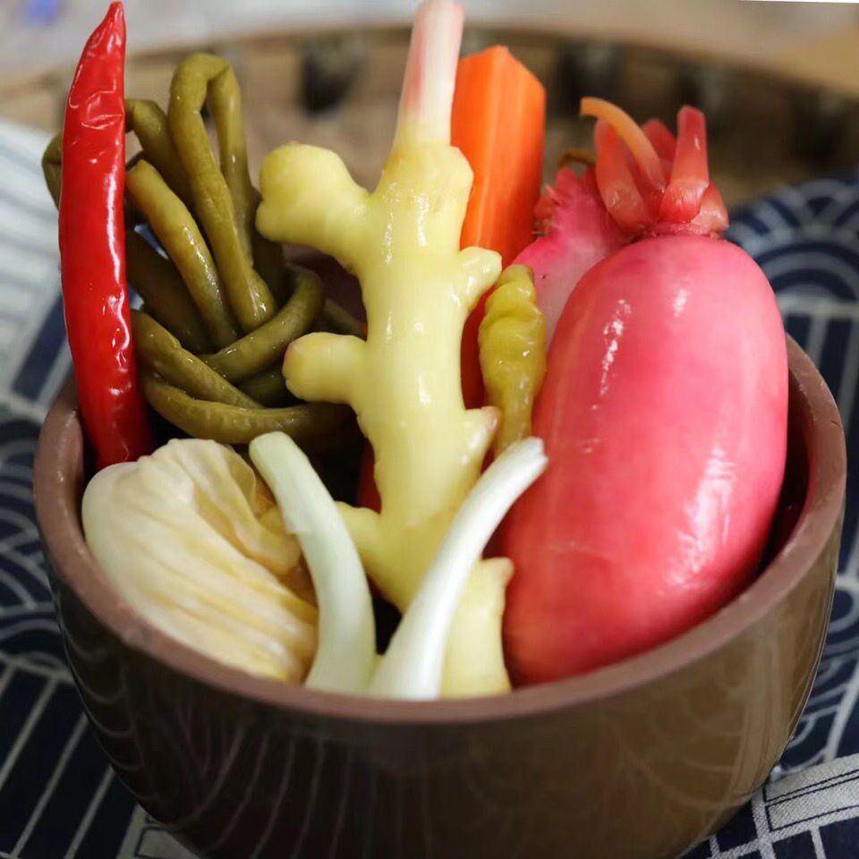 泡菜大巴山四川农家手工手工制制作老坛泡渍自然腌制