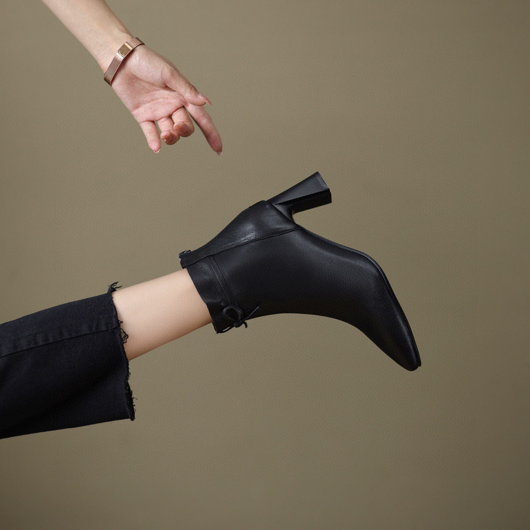 尖头高跟皮靴女靴2022秋冬新款法式优雅简约蝴蝶结后拉链羊皮短靴