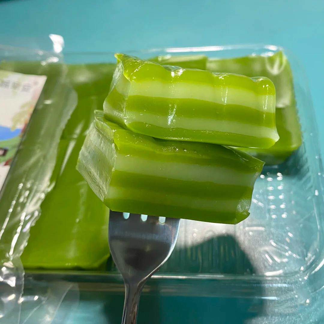 正宗斑斓椰汁网红小红千层传统娘惹东南亚印尼传统糕点