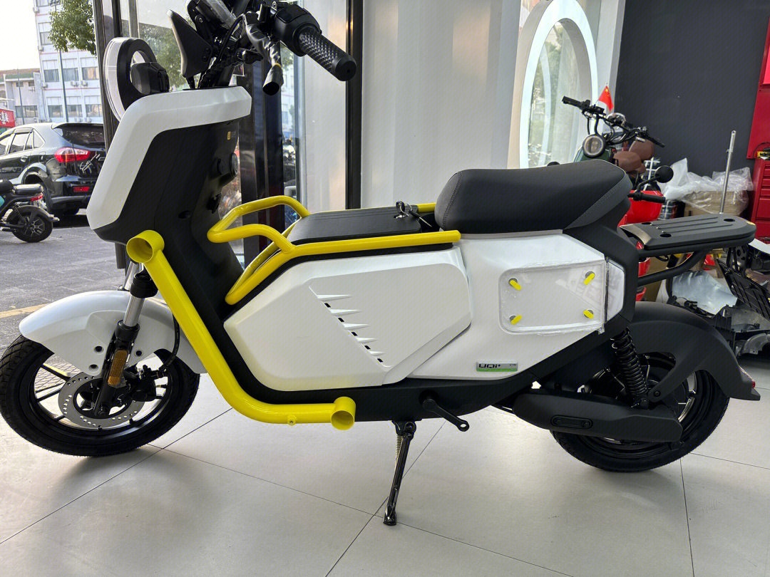 适用于小牛u2uqi 中箱2022新款中置箱电池储物箱电动车车篮