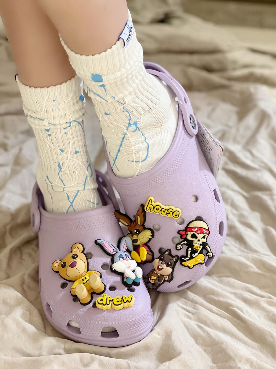 drewhouse联名贾斯汀比伯网红男女同款香芋紫色拖鞋家居鞋洞洞鞋