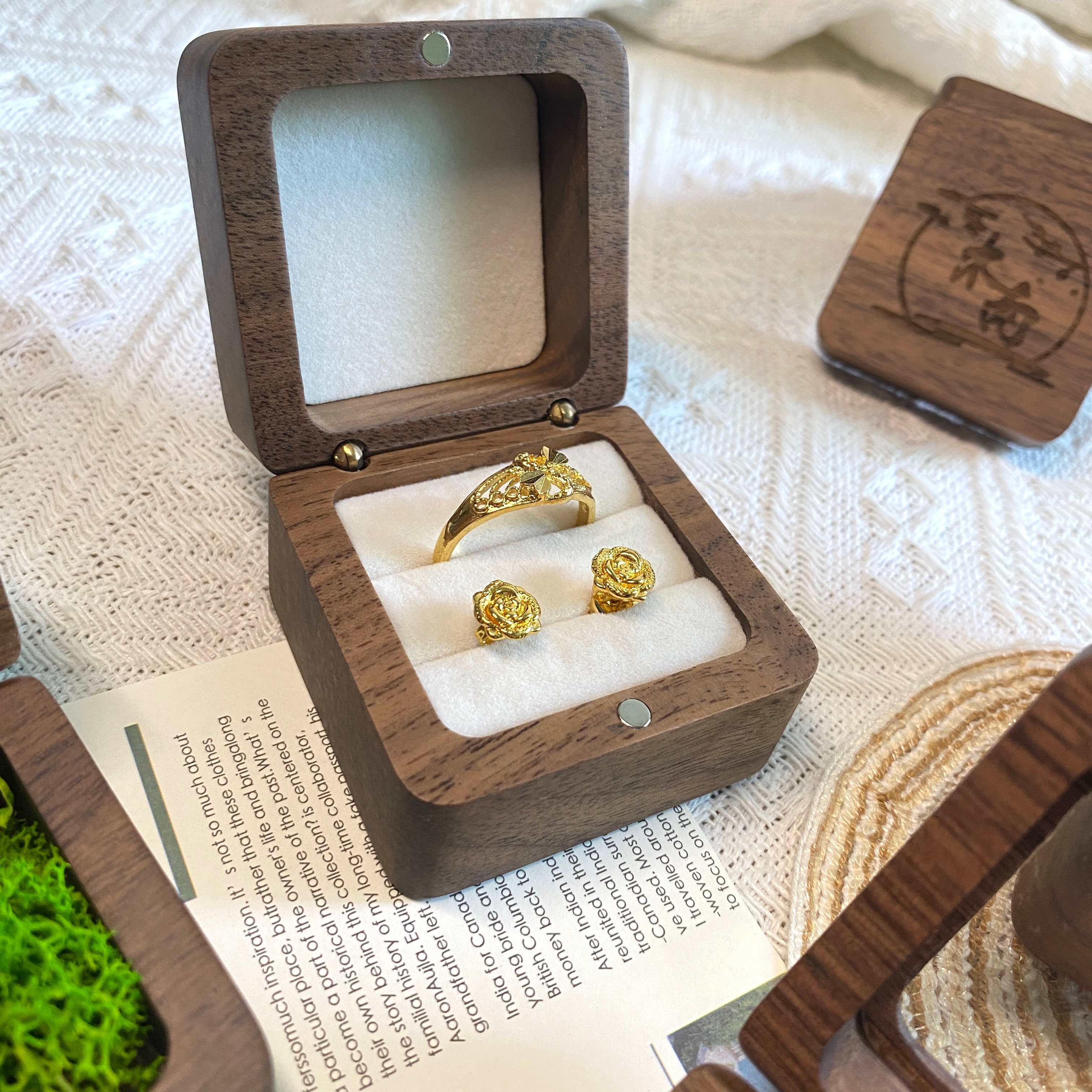 正品求婚戒指盒木制首饰盒黄金存放珠宝收纳耳钉便携耳饰复古饰品