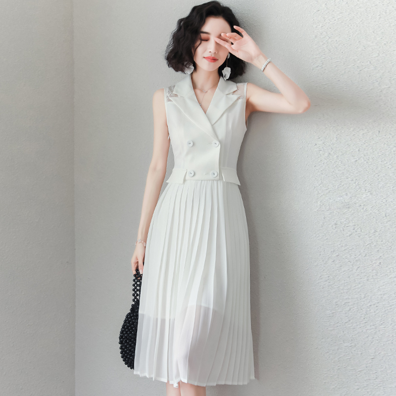 白色衣服范衣服女神气质腰显西装夏收连衣裙