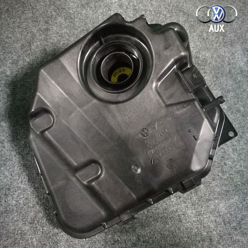 水壶防冻液奥迪q5a6l小水水箱q7c7回水水箱