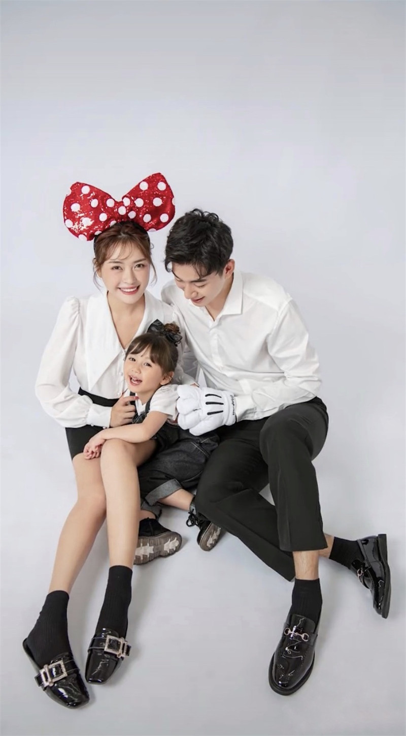 展会新款影楼亲子装儿童摄影服装一家三口全家福艺术拍照写真衣服