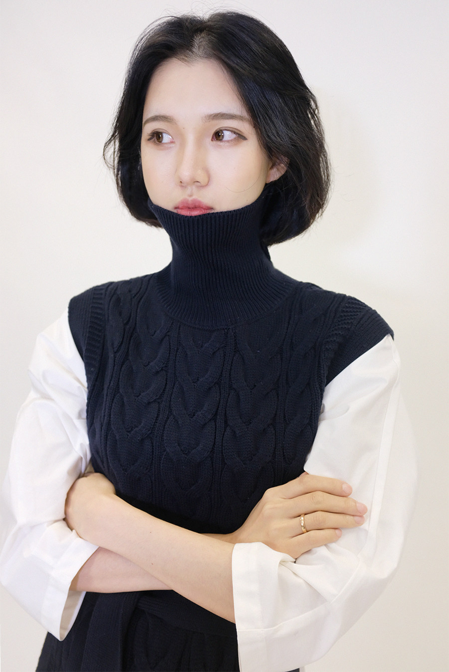 多田lady支线2021ss清醒干练独立腰带绞花高领马夹