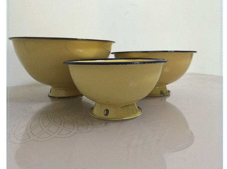 怀旧加厚搪瓷饭碗汤碗菜碗黄色洋瓷碗16-18cm主题餐厅泡面碗铁碗