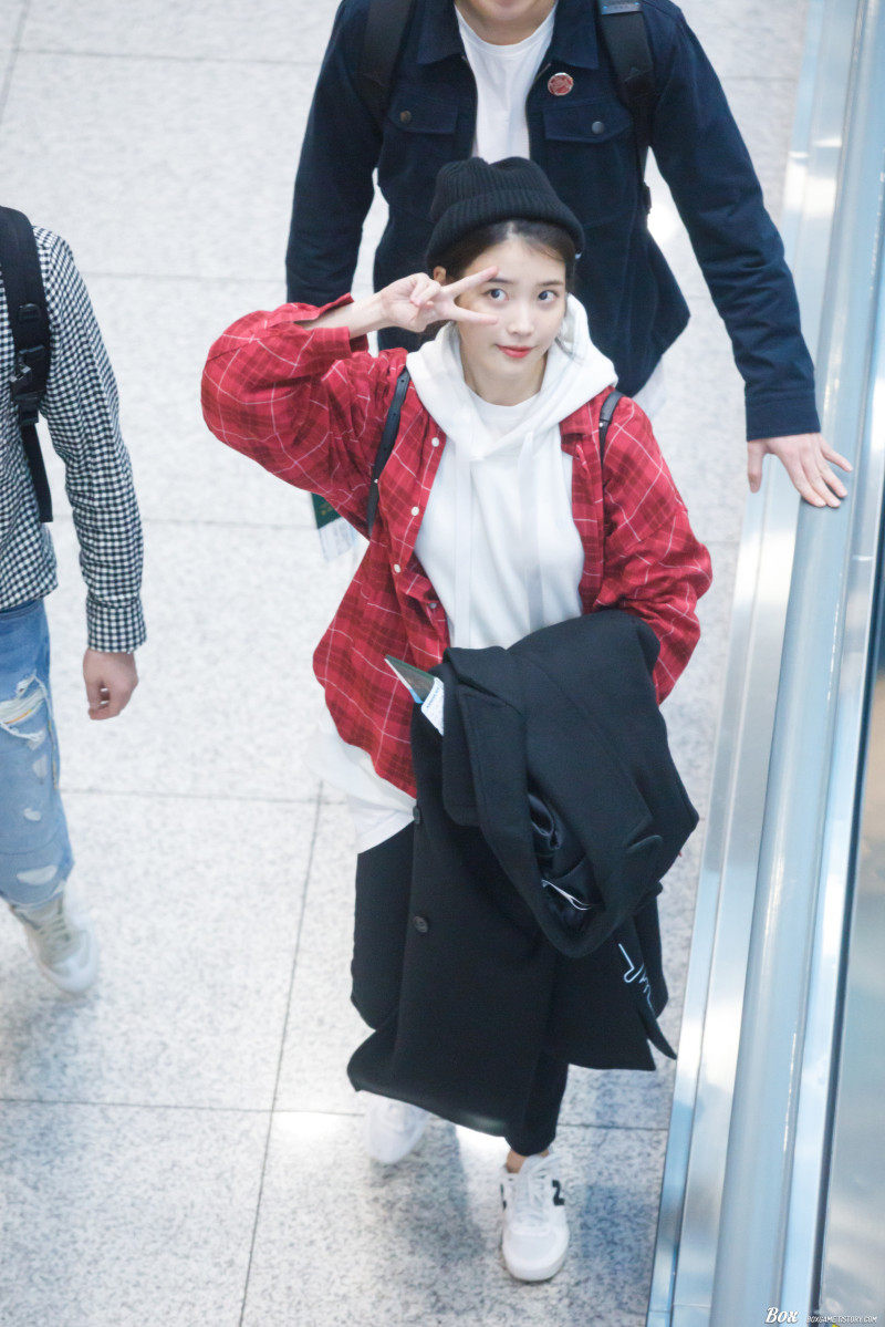 iu李智恩明星同款韩国宽松简约连帽卫衣男女学生外套情侣款2017冬