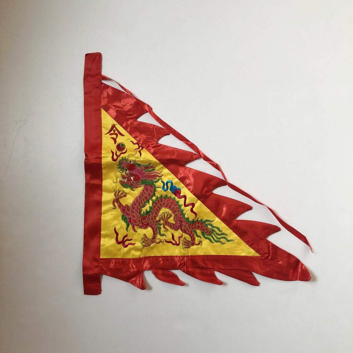 18寸三角龙旗五方五行风景旗手手提旗子绸缎刺绣