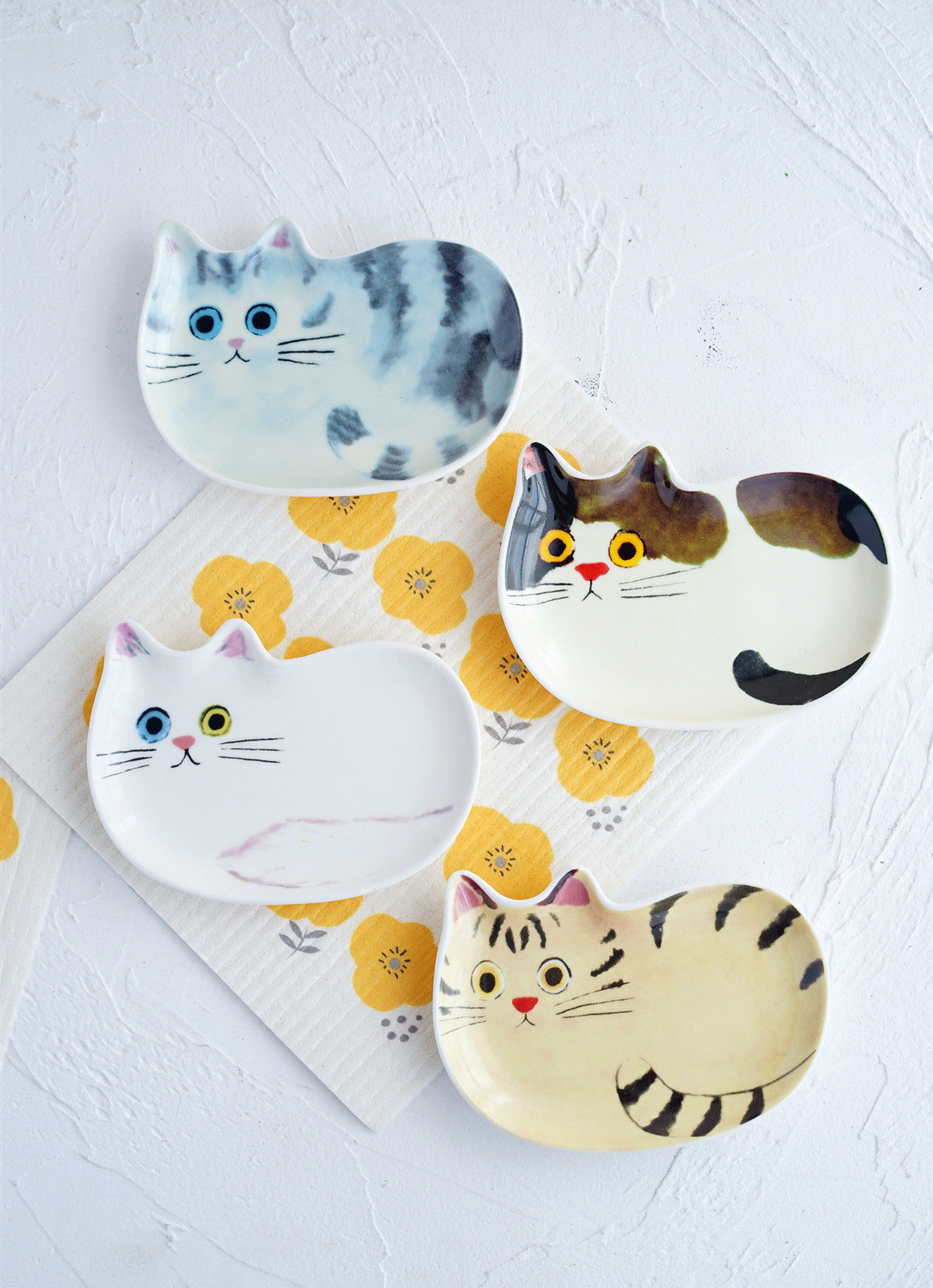 日本陶瓷猫咪小碟碟子豆皿可爱卡通调料点心碟