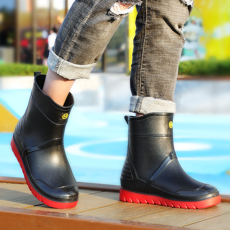 时尚尚水男款中筒防水防滑雨靴胶鞋2021新款雨鞋