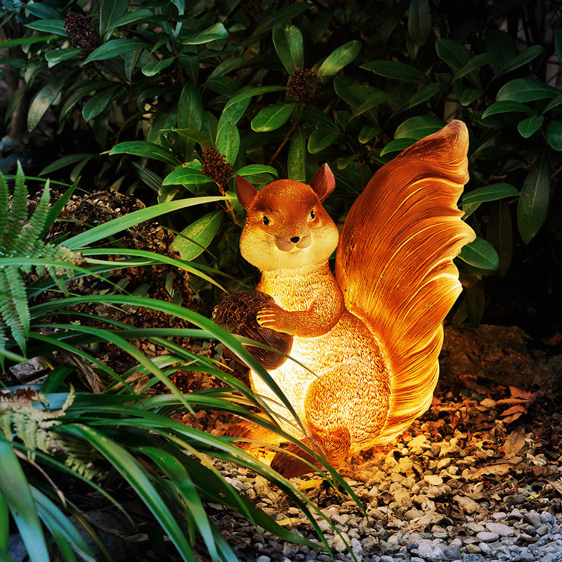 松鼠灯户外卡通灯动物灯园林亮化灯草坪灯饰灯具发光创意灯景观灯