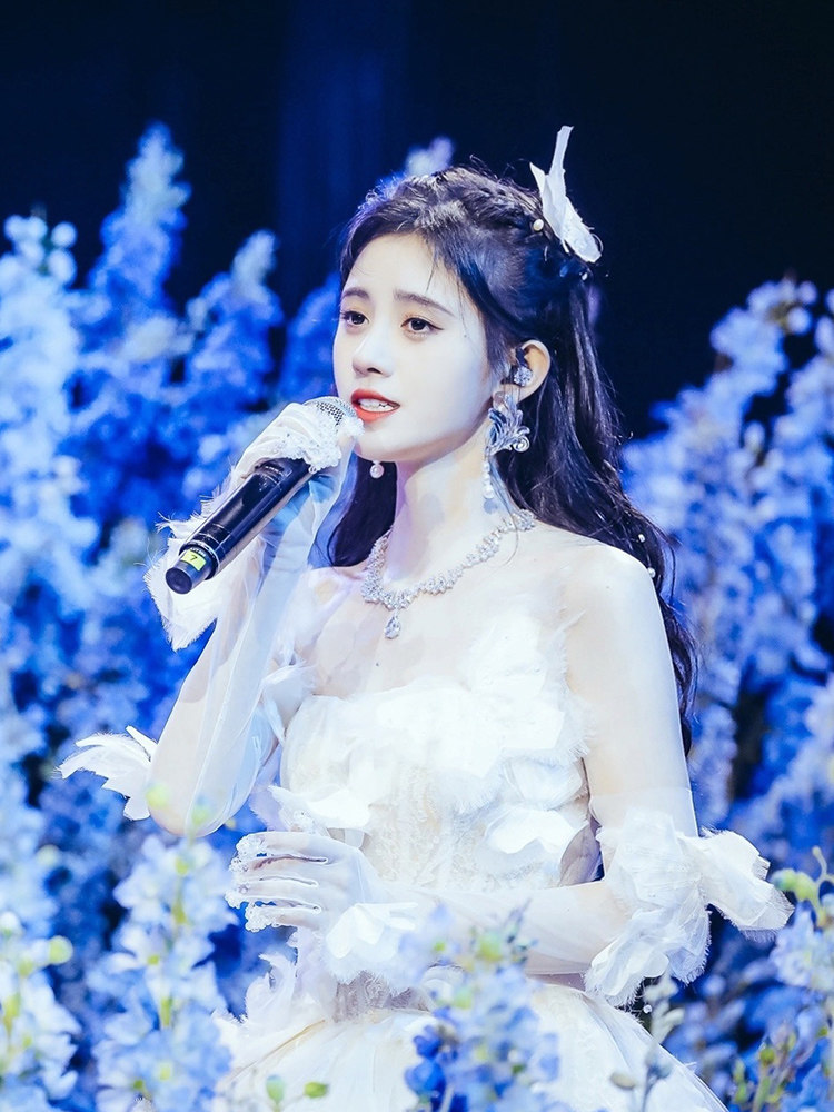 鞠婧祎同款衣服高端主持人宴会晚礼服气质仙气仙女礼服