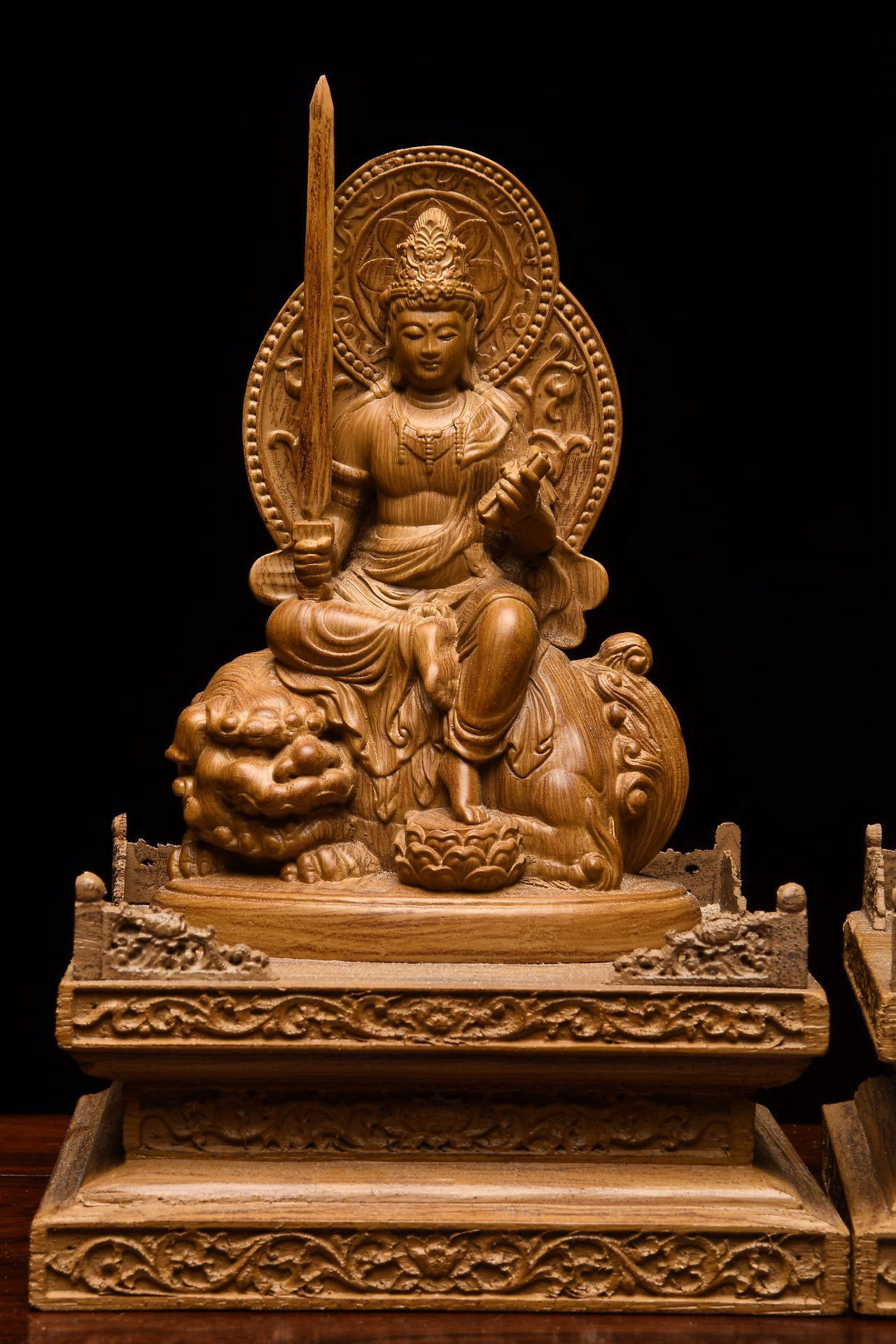 海南沉香木雕文殊菩萨摆件家居饰品雕刻千手观音红木木雕