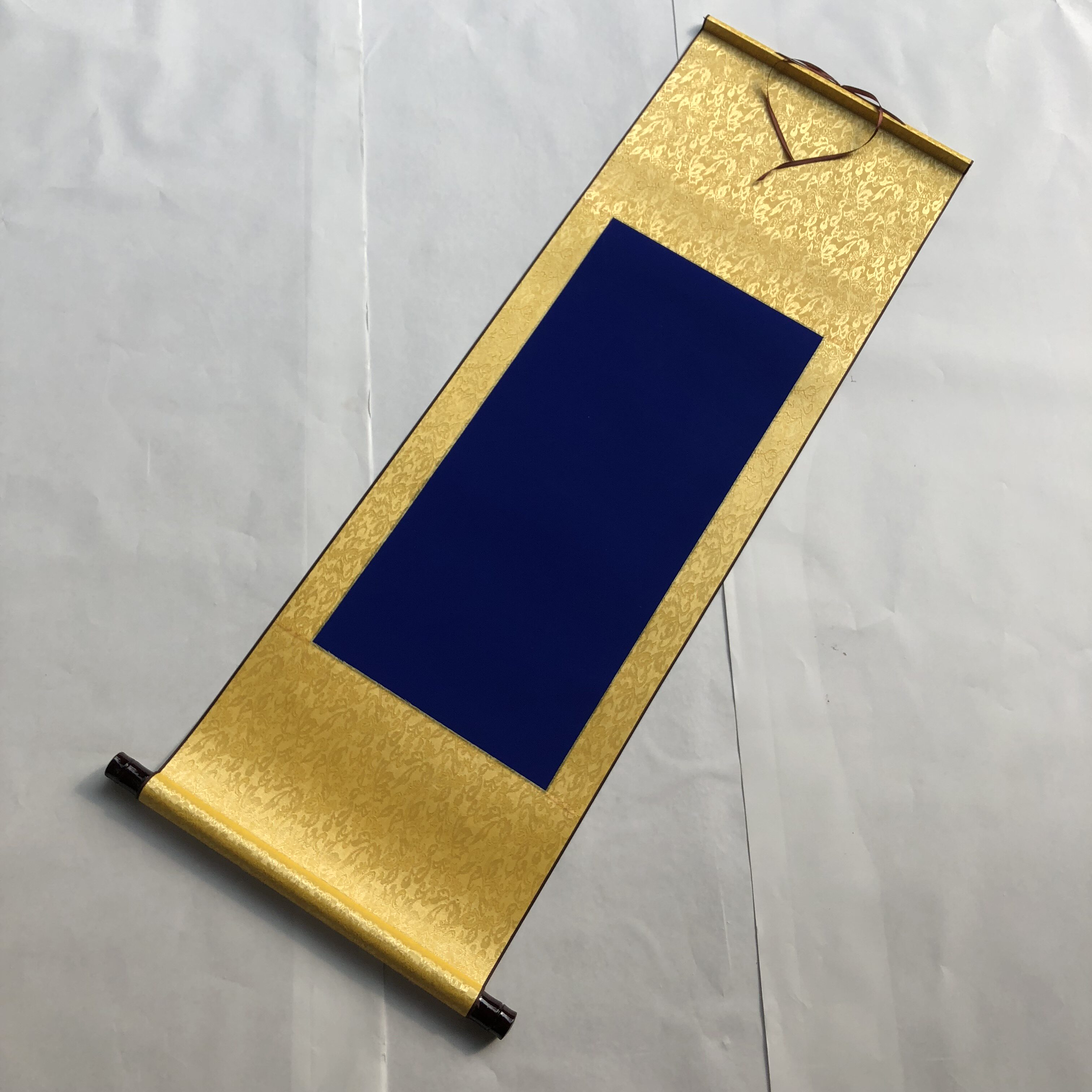 蓝色黑色佛教黄色宣纸空白画轴卷轴心经藏文宣纸