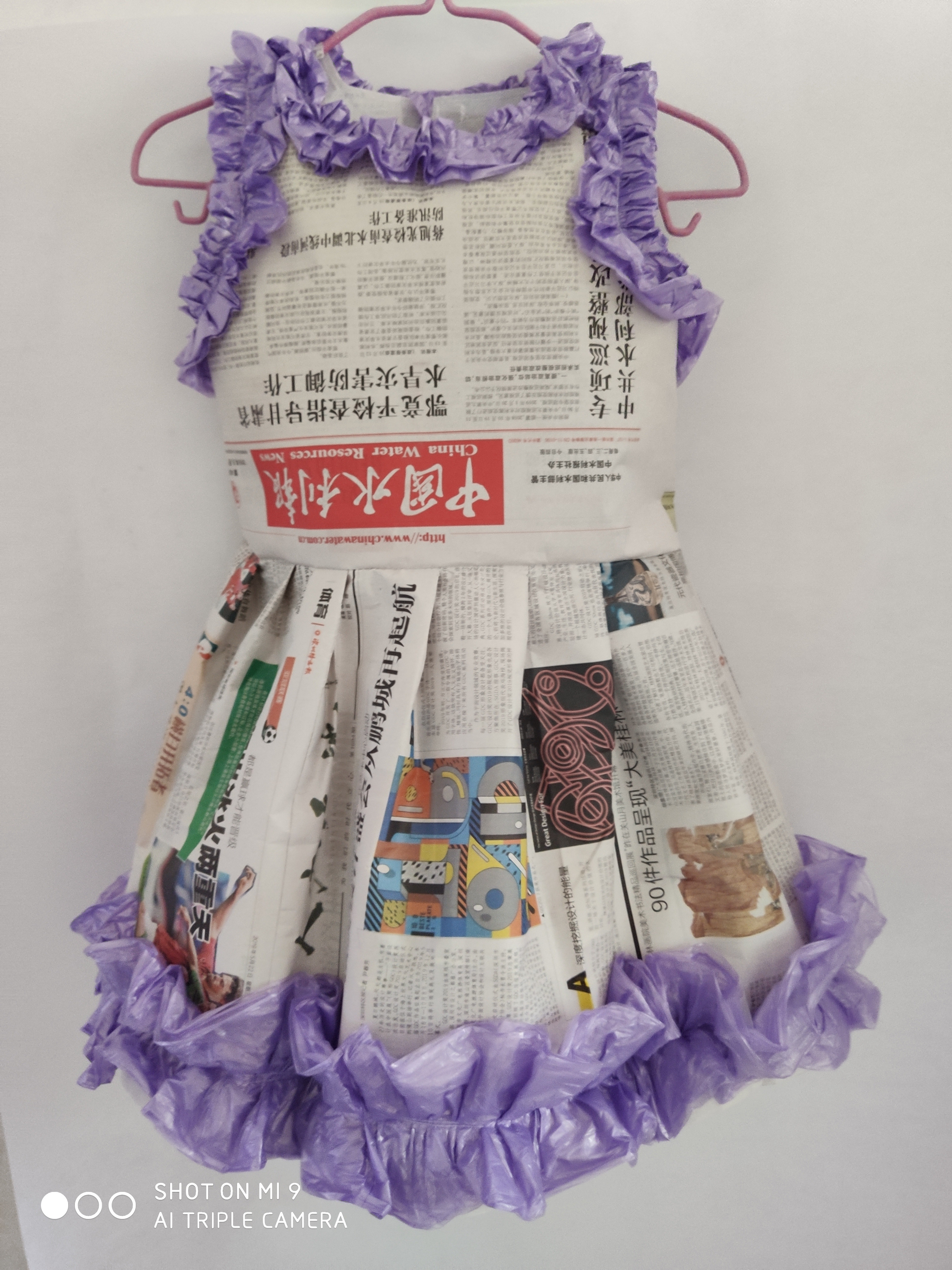 服饰环保新款六一儿童手工手工制制作报纸走秀儿童演出服