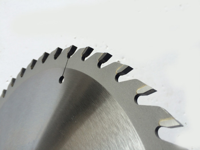 加厚加宽锯齿直径150-300mm5.0-6.0mm生铁木板板材电锯片