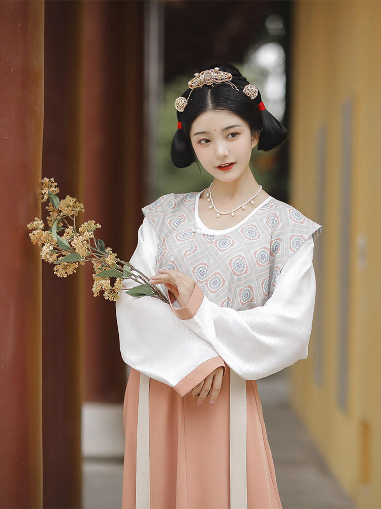 衣锦新品凉州原创汉服设计唐制团花坦八破裙春款汉服