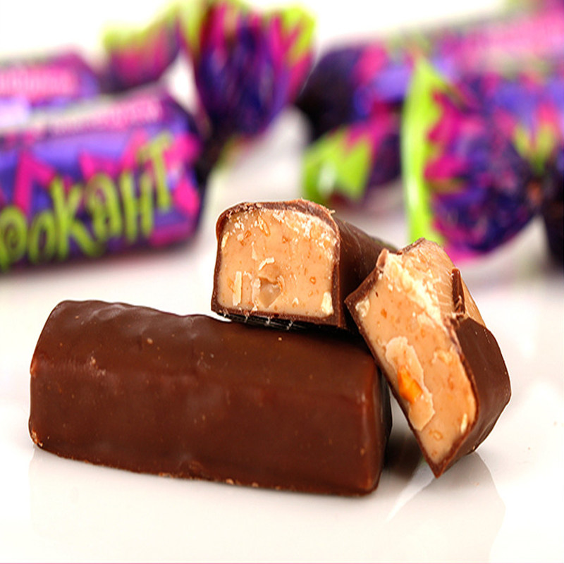 俄罗斯进口紫皮杏仁酥糖kpokaht巧克力喜糖500克糖果