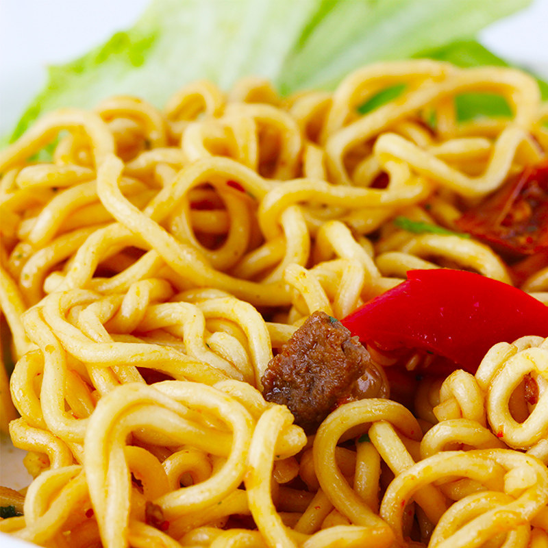 康师傅卤香红烧香辣牛肉干拌面方便面泡面碗装速食冲泡方便面