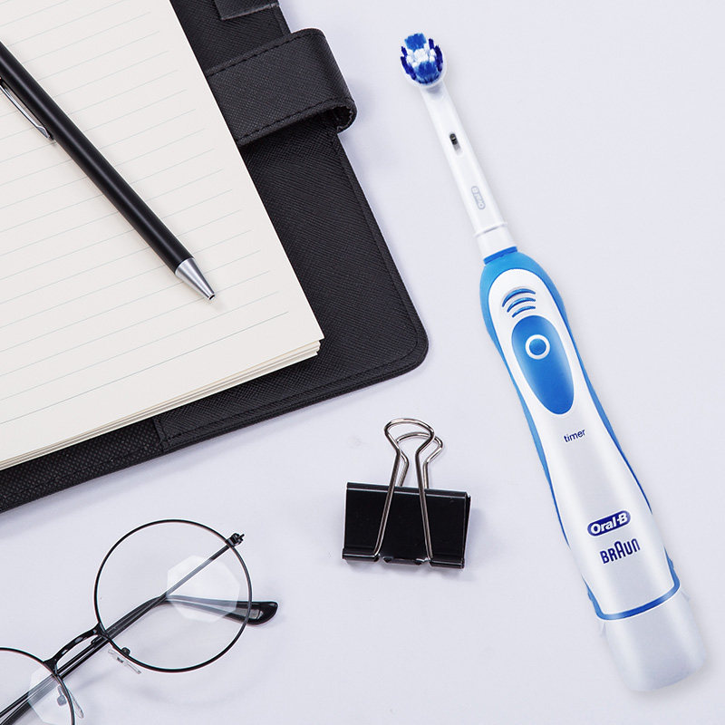 oralb欧乐b电动牙刷家用成人款db4510便携干电池时控型旋转清洁
