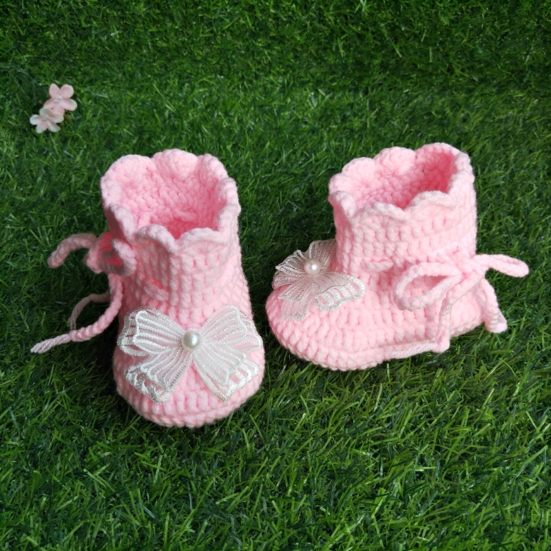 手工编织新生婴儿鞋成品069个月宝宝软底毛线公主婴儿步前鞋